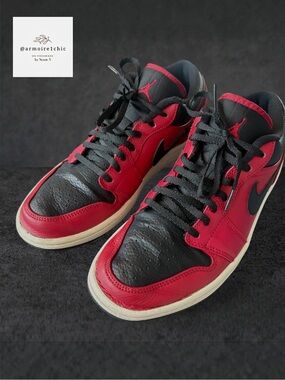 AIR JORDAN 1 | Low Reverse Bred Pebbled Swoosh Sneakers Red Blk Wht Mens Size 8